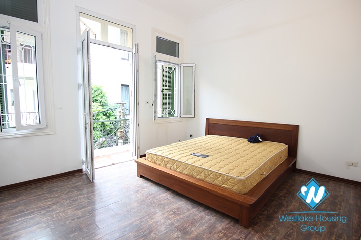 Three bedrooms house in Tu Hoa st, Tay Ho district, Ha Noi